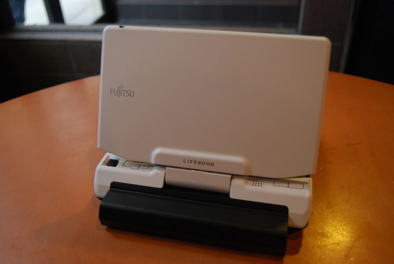 Illustration for article titled Hands On With Fujitsu's $999 LifeBook U810 UMPC